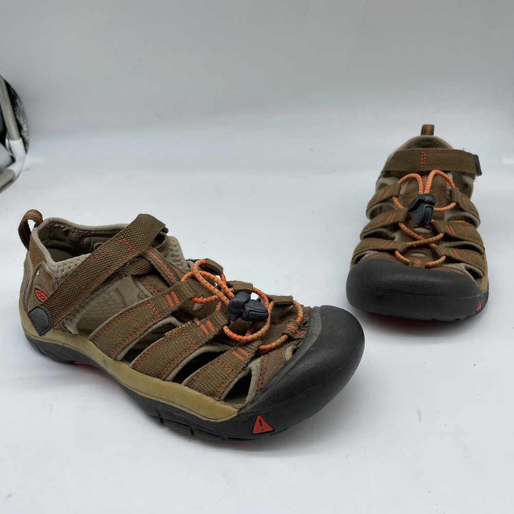 Keen Newport H2 Brown Orange Hiking Sandals Waterproof Youth Size 4 1018270